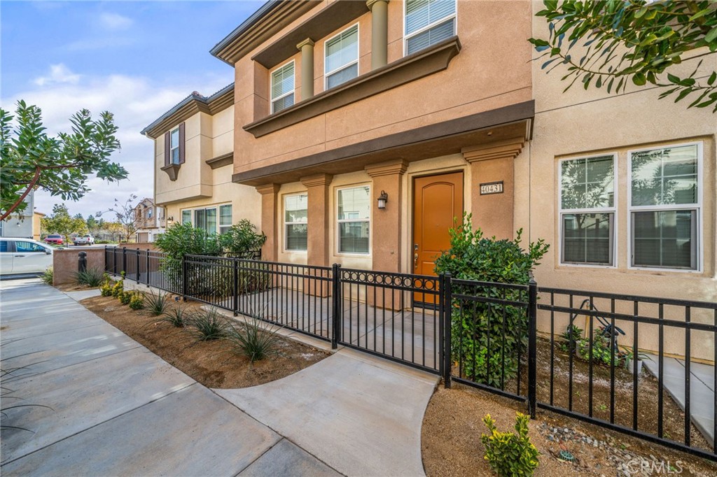40431 Calle Real