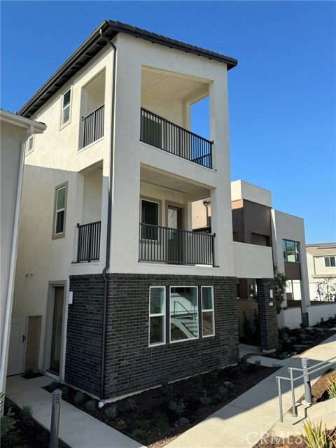 Front Image Thumbnail for CROC26071582