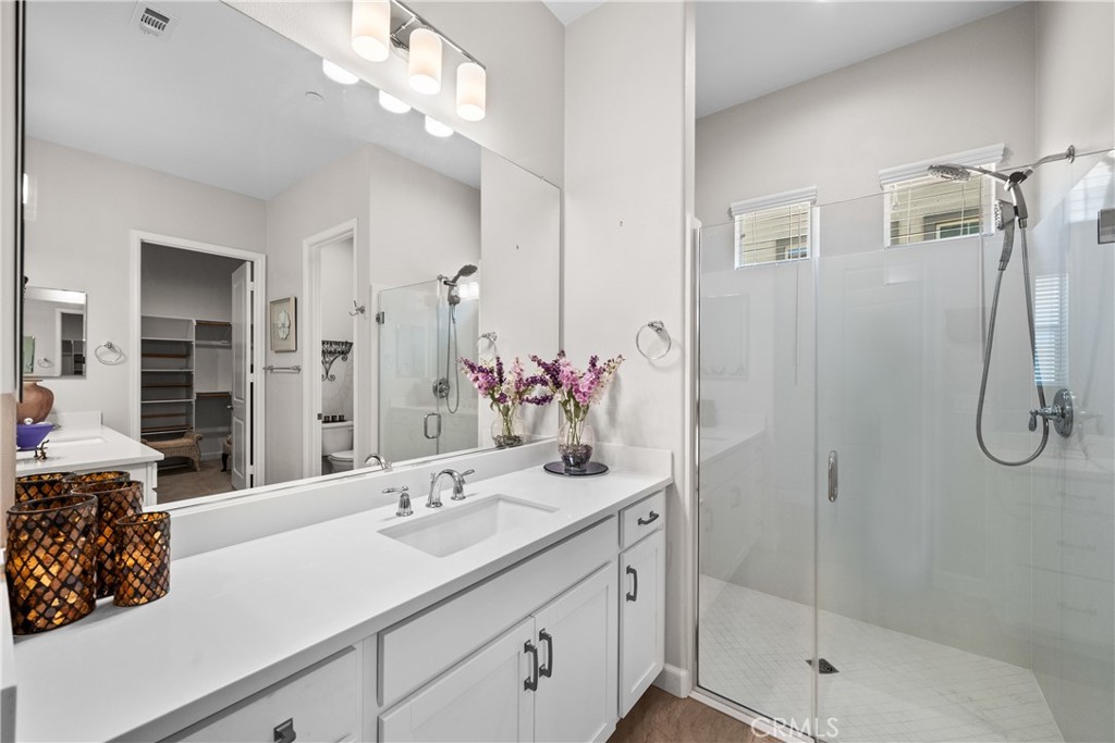 MLS #OC25159239 img 22