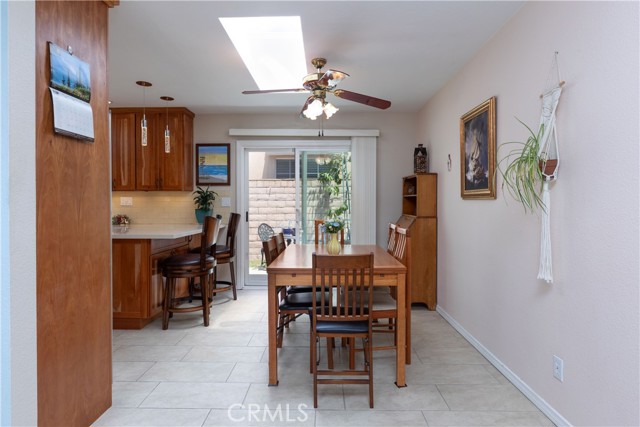 10262 Circulo De Juarez, Fountain Valley CA: https://media.crmls.org/medias/686942ad-5f47-4002-bd58-e92e060287b5.jpg