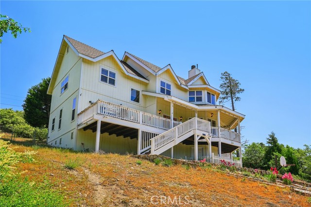 29450 Piney Lane, Cedar Glen CA: https://media.crmls.org/medias/686a5708-42b2-4c43-b3f2-31d82239516b.jpg