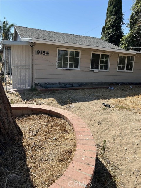 Detail Gallery Image 1 of 13 For 9154 Laurel Ave, Fontana,  CA 92335 - 6 Beds | 2 Baths