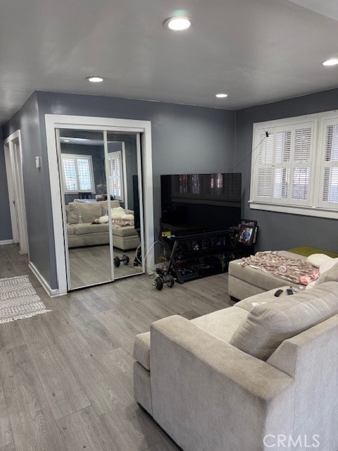 413 W 109th Place, Los Angeles CA: https://media.crmls.org/medias/686bdf11-d0d5-42ef-9285-43dd8d152a94.jpg