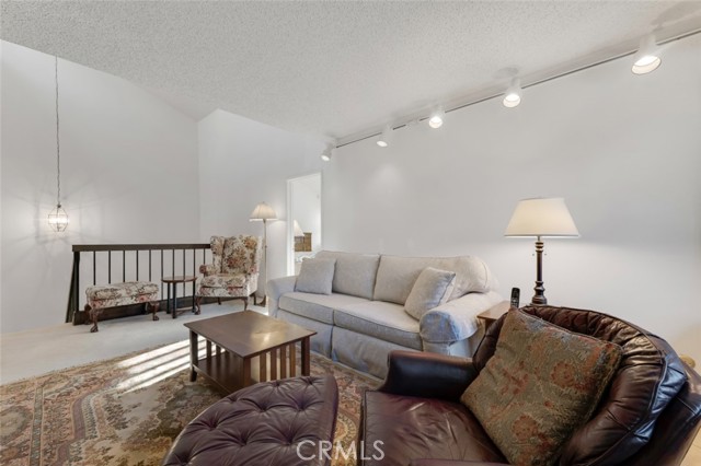 Detail Gallery Image 21 of 39 For 18200 Andrea Cir #6,  Northridge,  CA 91325 - 3 Beds | 2/1 Baths