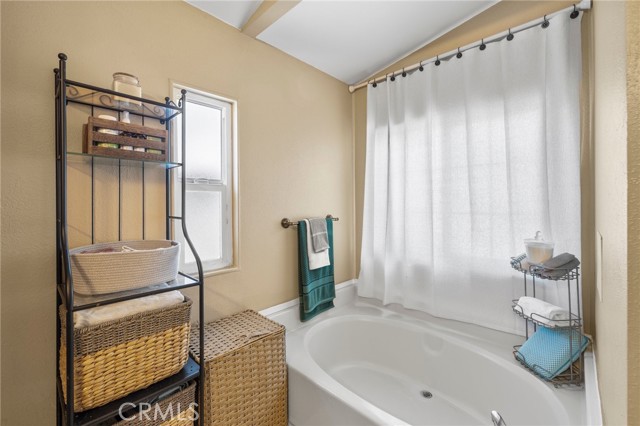 1550 Rimpau Avenue, Corona CA: https://media.crmls.org/medias/686c6fcc-976b-4213-ba6d-340dd2b48b7e.jpg
