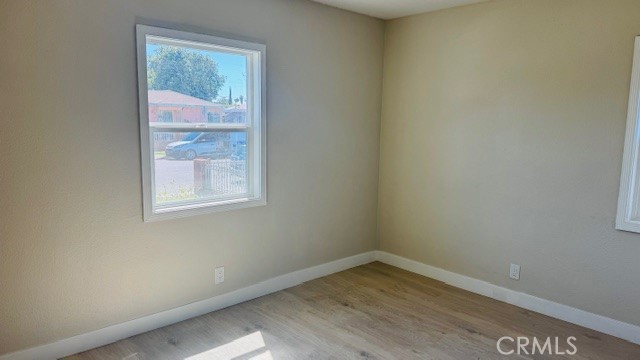 Detail Gallery Image 4 of 6 For 5501 Rayborn, Lynwood,  CA 90262 - 3 Beds | 1 Baths