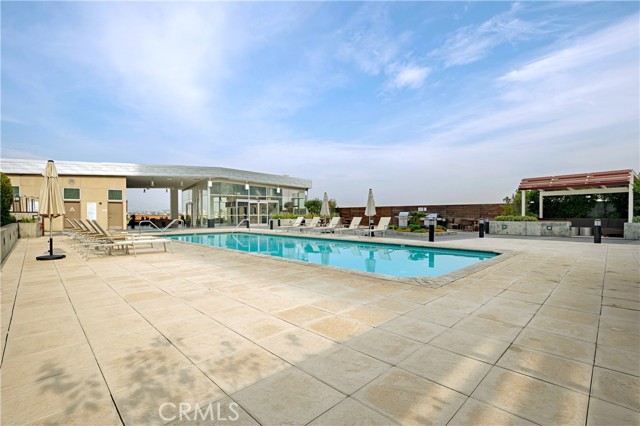 3785 Wilshire Boulevard, Los Angeles CA: https://media.crmls.org/medias/686cbdcf-01ae-4832-aafe-6b885f43d26b.jpg