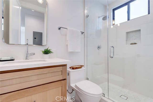 2621 Gates Avenue, Redondo Beach, California 90278, 4 Bedrooms Bedrooms, ,4 BathroomsBathrooms,Residential,Sold,Gates,PV23085389