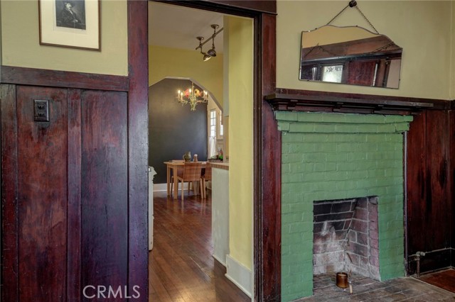571 W 17th Street, San Pedro CA: https://media.crmls.org/medias/686d1258-3c46-4035-9e4c-84575b968f8b.jpg
