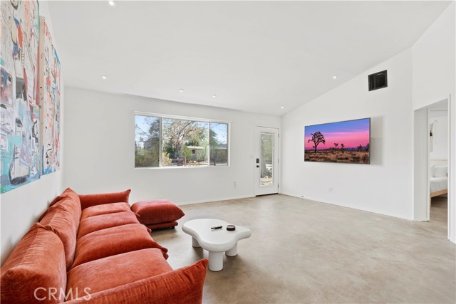 Detail Gallery Image 6 of 50 For 64858 Tonto Dr, Joshua Tree,  CA 92252 - 2 Beds | 1 Baths