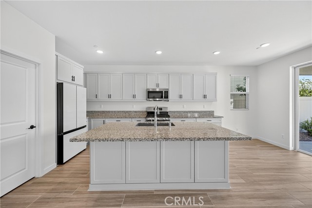 Detail Gallery Image 10 of 40 For 35164 Bergamot Cove, Fallbrook,  CA 92028 - 4 Beds | 3 Baths