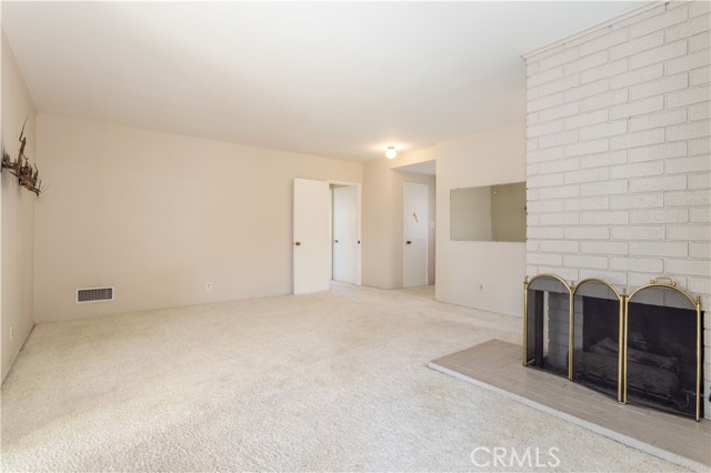 Detail Gallery Image 5 of 31 For 19218 Schoolcraft, Reseda,  CA 91335 - 3 Beds | 2 Baths