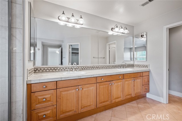 Detail Gallery Image 17 of 36 For 4134 Pacific Coast #137,  Torrance,  CA 90505 - 5 Beds | 4 Baths