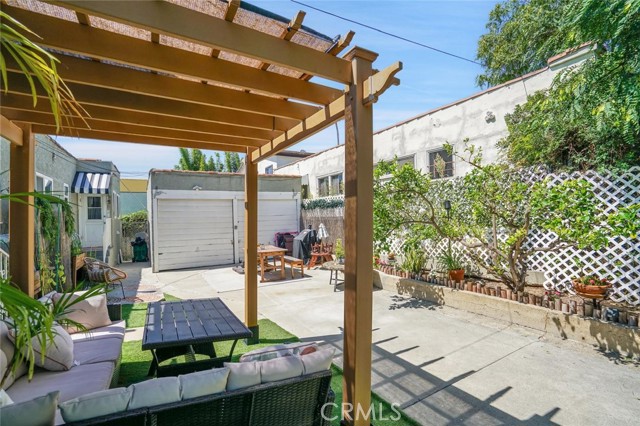Detail Gallery Image 26 of 38 For 1301 S Hudson Ave, Los Angeles,  CA 90019 - 2 Beds | 2 Baths