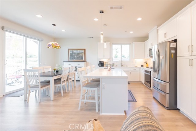 Detail Gallery Image 13 of 38 For 30912 Marbella, Highland,  CA 92346 - 5 Beds | 4 Baths