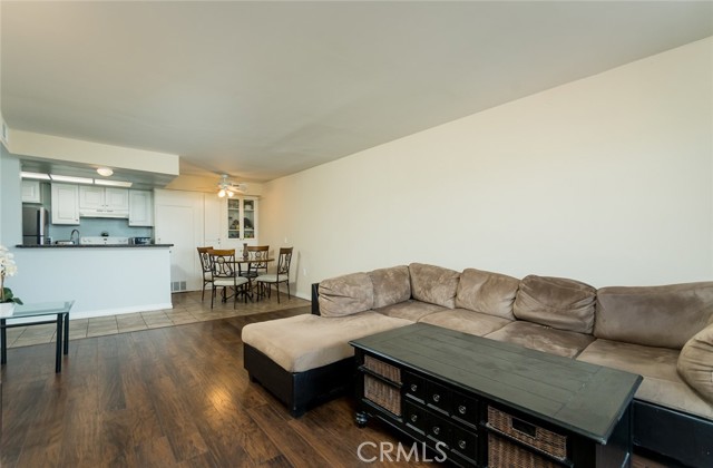 Detail Gallery Image 7 of 40 For 1517 E Garfield Ave #50,  Glendale,  CA 91205 - 1 Beds | 1 Baths