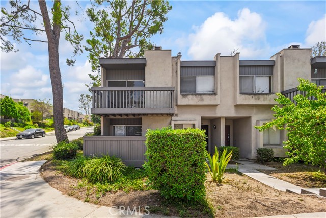 Detail Gallery Image 3 of 34 For 1735 Mountain Terrace Ln, Montebello,  CA 90640 - 4 Beds | 2/1 Baths