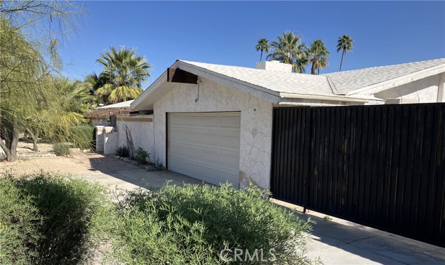 Detail Gallery Image 2 of 20 For 45499 Garden Square, Palm Desert,  CA 92260 - 3 Beds | 2 Baths
