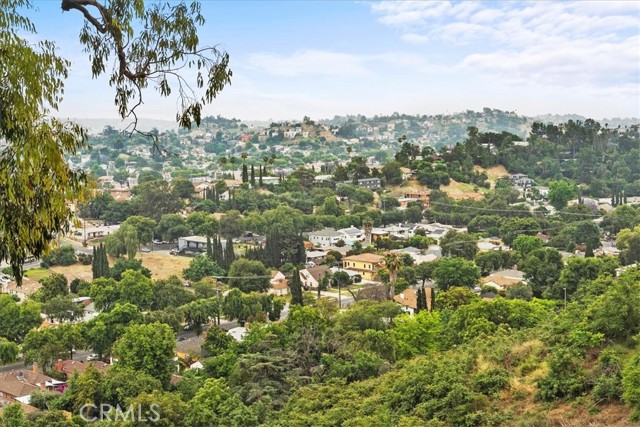 Detail Gallery Image 12 of 27 For 4080 via Marisol #135,  Monterey Hills,  CA 90042 - 2 Beds | 1 Baths