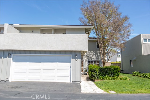 360 Lourdes Ln, Costa Mesa, CA 92627