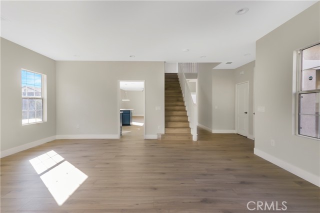 Detail Gallery Image 3 of 27 For 242 Spinnaker, San Jacinto,  CA 92583 - 4 Beds | 3 Baths