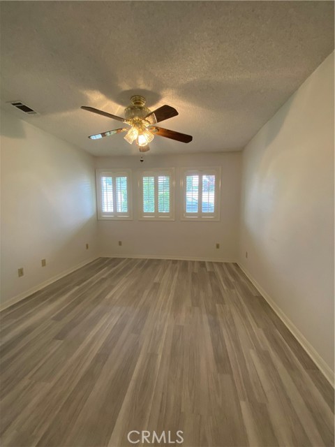 25236 Lawton Avenue, Loma Linda CA: https://media.crmls.org/medias/6871d3b3-0617-4dad-8453-112af5959cd1.jpg