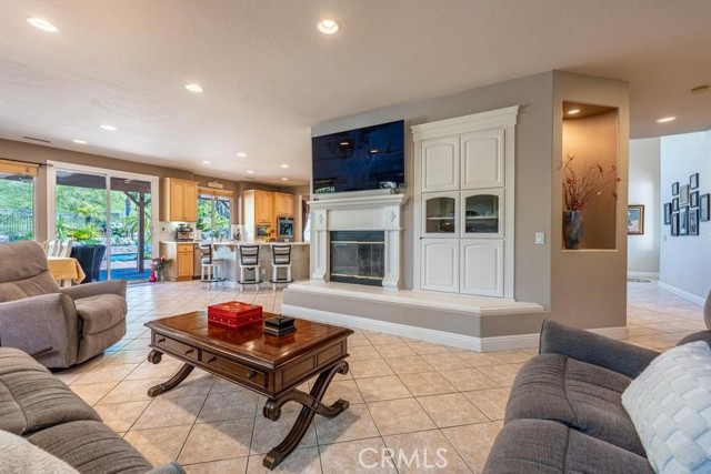Detail Gallery Image 31 of 55 For 22019 Gold Canyon Dr, Saugus,  CA 91390 - 4 Beds | 2/2 Baths