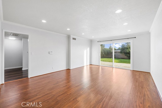 Detail Gallery Image 9 of 26 For 928 E Meats, Orange,  CA 92865 - 4 Beds | 2 Baths