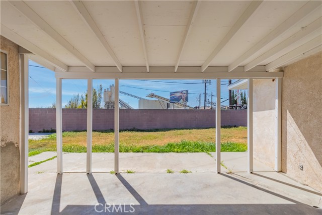 13303 Judah Avenue, Hawthorne CA: https://media.crmls.org/medias/68742b08-9072-4bdd-9882-5f2d11d7d4eb.jpg
