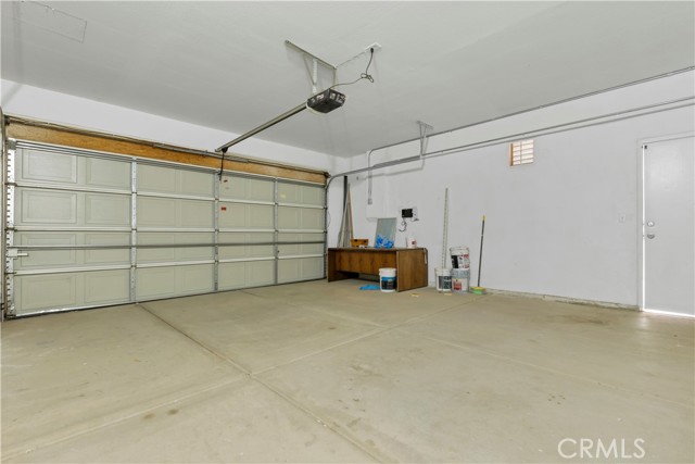 Detail Gallery Image 30 of 34 For 13261 via Del Lago, Victorville,  CA 92392 - 5 Beds | 3 Baths