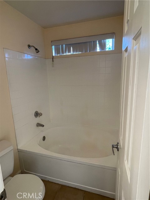 Detail Gallery Image 38 of 56 For 1965 Las Colinas Cir #308,  Corona,  CA 92879 - 2 Beds | 2 Baths