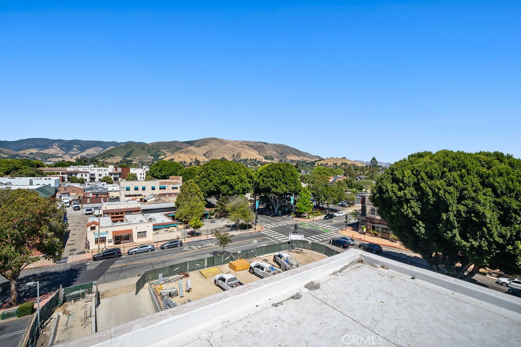 https://media.crmls.org/medias/6874e240-4d89-4c96-bcb6-9385e6c9b10d.jpg?preset=X-Large