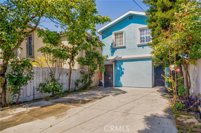 9203 Beach Street, Los Angeles CA: https://media.crmls.org/medias/6875469e-7928-4e44-be64-02efec90abc1.jpg
