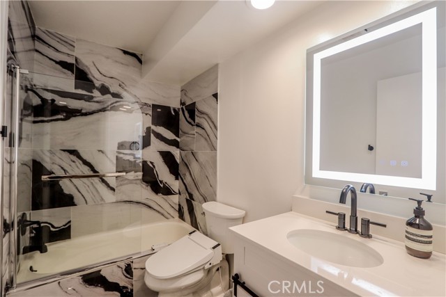 Detail Gallery Image 20 of 34 For 911 N Kings Rd #118,  West Hollywood,  CA 90069 - 2 Beds | 2 Baths