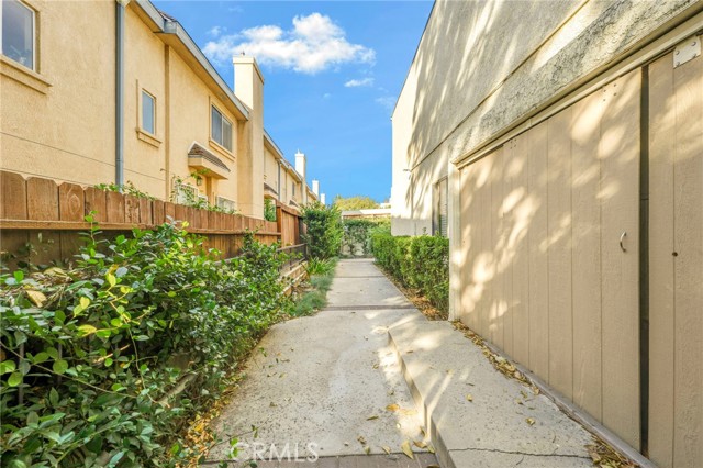 Detail Gallery Image 32 of 42 For 15045 Nordhoff St #109,  North Hills,  CA 91343 - 2 Beds | 2/1 Baths