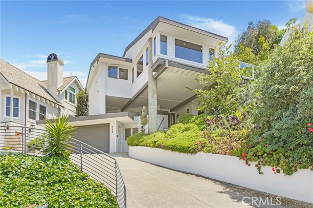 Detail Gallery Image 34 of 42 For 546 Temple Hills, Laguna Beach,  CA 92651 - 3 Beds | 3 Baths