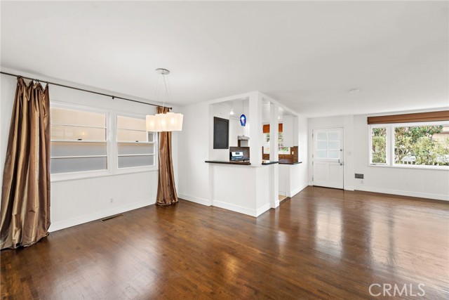 413 Dahlia Avenue, Corona del Mar CA: https://media.crmls.org/medias/68758d0c-996b-4798-be48-e1f77bd1b2f0.jpg