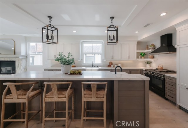 223 Irena Avenue, Redondo Beach, California 90277, 4 Bedrooms Bedrooms, ,4 BathroomsBathrooms,Residential,For Sale,Irena,SB25254754