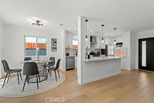 Detail Gallery Image 18 of 44 For 5815 Saloma Ave, Sherman Oaks,  CA 91411 - 4 Beds | 3/1 Baths