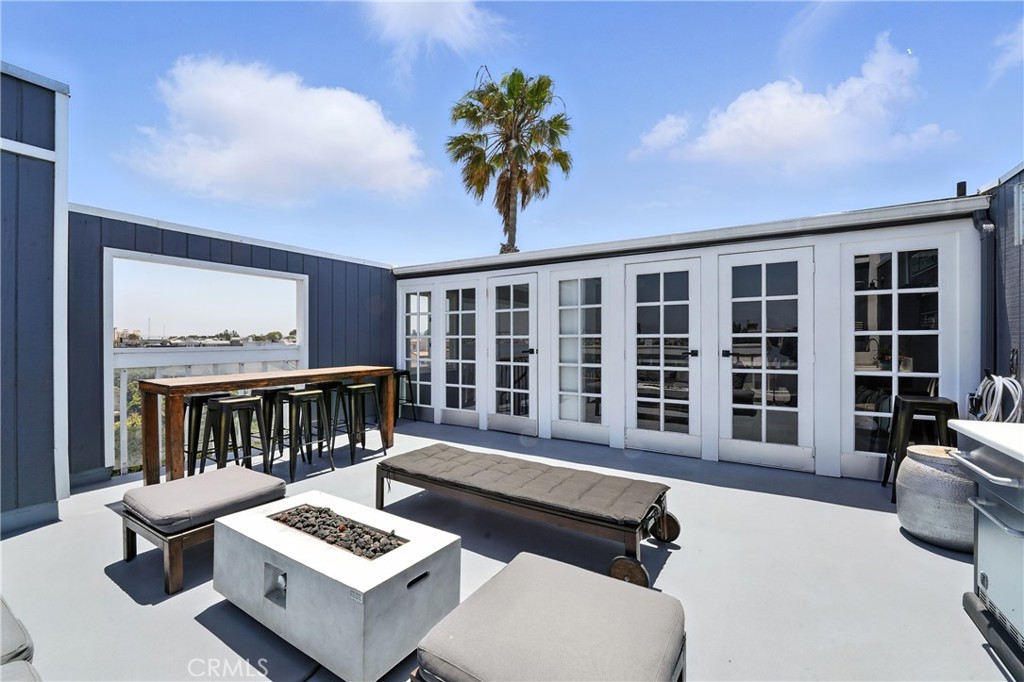 33 Reef Street #8