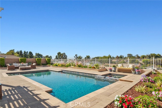 536 S Tumbleweed Road, Anaheim Hills CA: https://media.crmls.org/medias/6876708c-1677-4678-9f93-25b72c0ccadd.jpg
