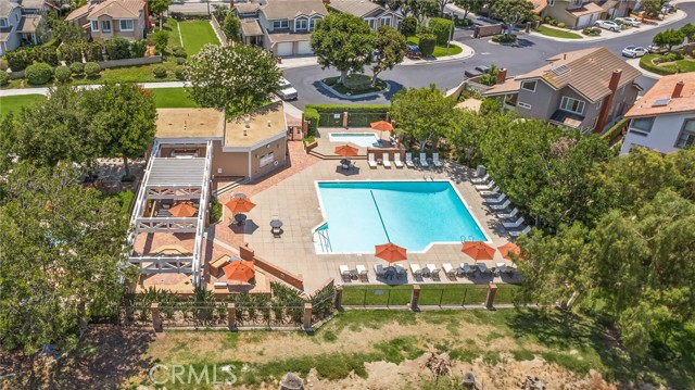 4 Ribera, Irvine CA: https://media.crmls.org/medias/68767470-d506-4179-b5cb-66450ff515a7.jpg