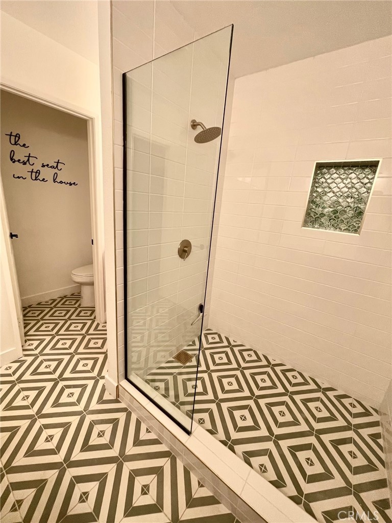 https://media.crmls.org/medias/6877a2f5-a725-4e93-8be0-2f03e00a6f0d.jpg?preset=X-Large