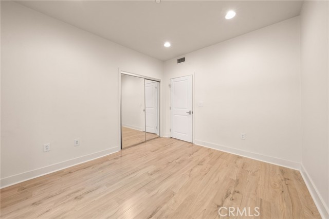 Detail Gallery Image 12 of 19 For 11115 Acama St #305,  Studio City,  CA 91602 - 3 Beds | 2/1 Baths