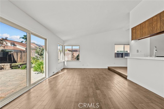 Detail Gallery Image 4 of 48 For 4847 Talmadge, Moorpark,  CA 93021 - 3 Beds | 2 Baths