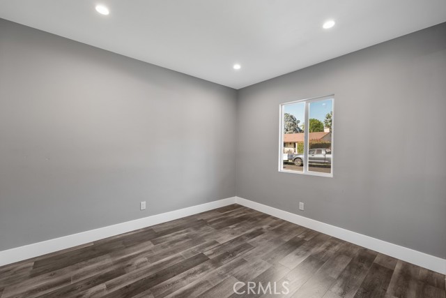 7719 Nestle Avenue, Reseda CA: https://media.crmls.org/medias/687889ec-0c8a-4578-b655-05be217649a3.jpg