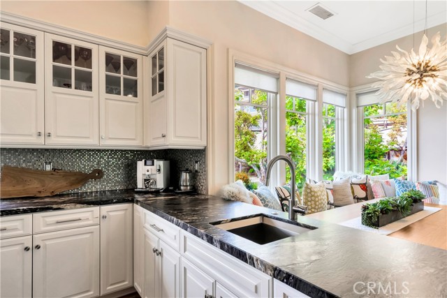 Detail Gallery Image 21 of 65 For 803 Gainsborough Dr, Laguna Beach,  CA 92651 - 3 Beds | 3/1 Baths