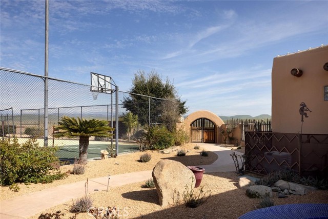 Detail Gallery Image 15 of 64 For 15516 N Friant Rd, Friant,  CA 93626 - 6 Beds | 5/1 Baths