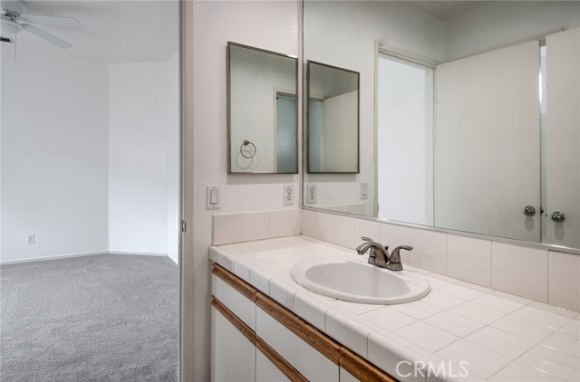 19646 Orviento Drive, Lake Forest CA: https://media.crmls.org/medias/687baeb6-724f-4927-bdd3-75ad57a3161b.jpg