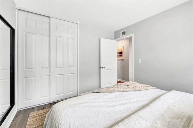 Detail Gallery Image 19 of 29 For 17391 Jefferson Ln, Huntington Beach,  CA 92647 - 3 Beds | 2 Baths